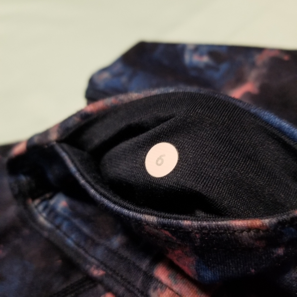 Lululemon Print Leggings - Picture 3 of 6